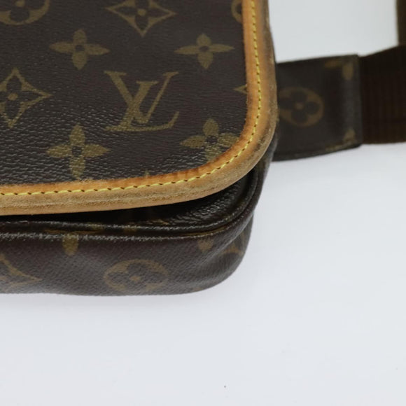 LOUIS VUITTON Monogram Bumback Bosphore Shoulder Bag M40108 LV Auth bs25021