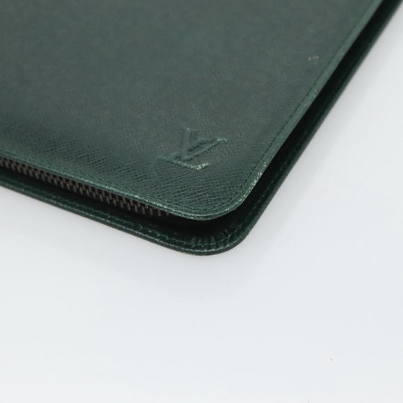 LOUIS VUITTON Taiga Travel Case Epicea LV Auth bs25360