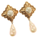 CHANEL Pearl Earring metal Gold CC Auth bs26024-1