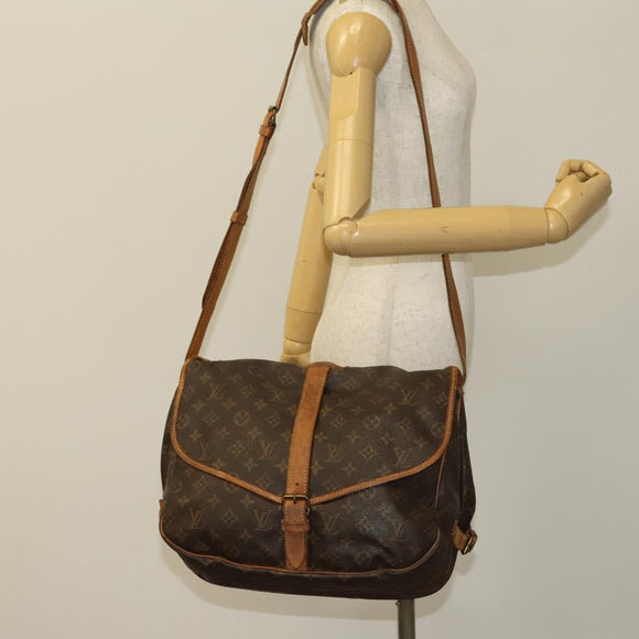 LOUIS VUITTON Monogram Saumur 35 Shoulder Bag M42254 LV Auth bs26029