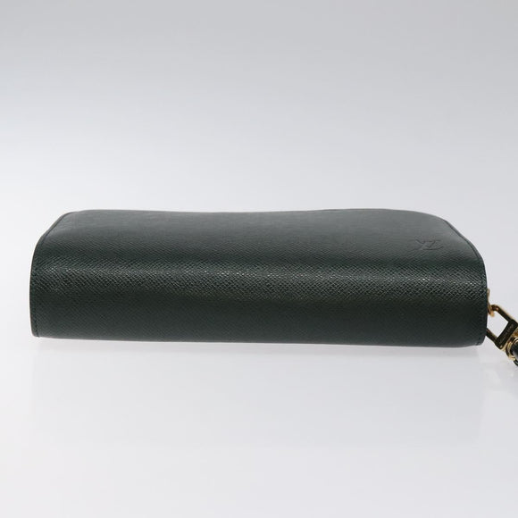 LOUIS VUITTON Taiga Baikal Clutch Bag Epicea M30184 LV Auth bs26039