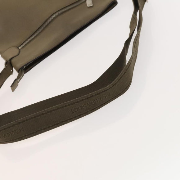 LOUIS VUITTON Taiga Sasha Shoulder Bag Porer M32628 LV Auth bs26069