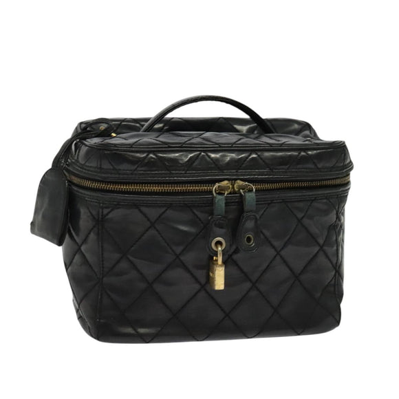 CHANEL Matelasse Vanity Pouch Enamel Black Gold CC Auth bs26105