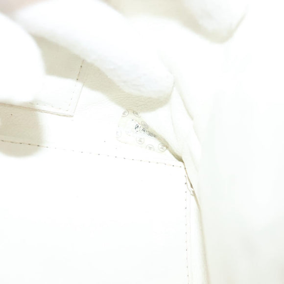 CHANEL Matelasse Chain Hand Bag Caviar Skin White Gold CC Auth bs26565