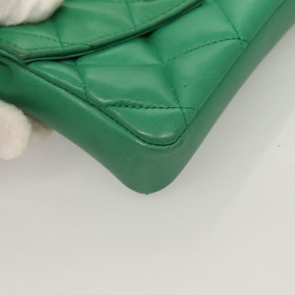 CHANEL Matelasse Waist bag Lamb Skin Red Gold Green CC Auth bs26866