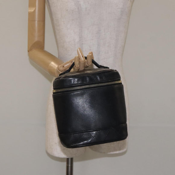 CHANEL Vanity Pouch Lamb Skin Black Gold CC Auth bs26985