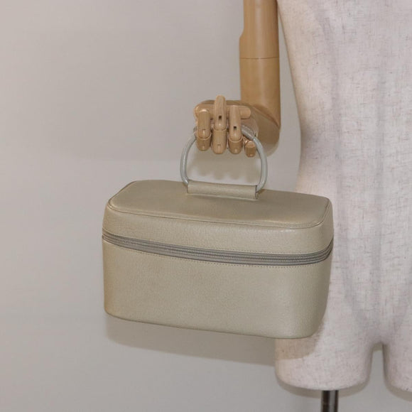 GUCCI Vanity Pouch Leather White Silver 039 1705 0710 Auth bs28454