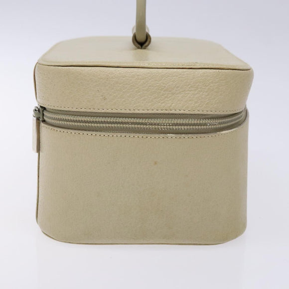 GUCCI Vanity Pouch Leather White Silver 039 1705 0710 Auth bs28454