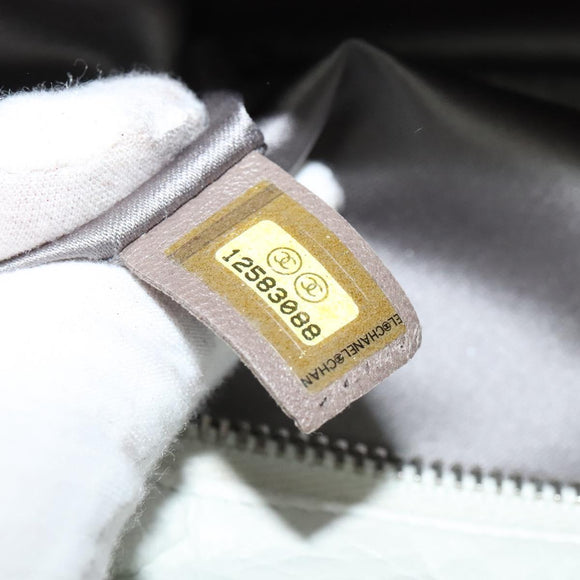 CHANEL Matelasse Shoulder Bag Lamb Skin White Silver CC Auth bs28660