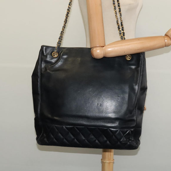 CHANEL Chain Tote Bag Lamb Skin Navy Gold CC Auth bs28662