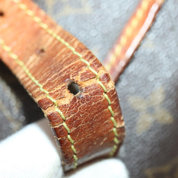 LOUIS VUITTON Monogram Saumur 30 Shoulder Bag M42256 LV Auth bs28820