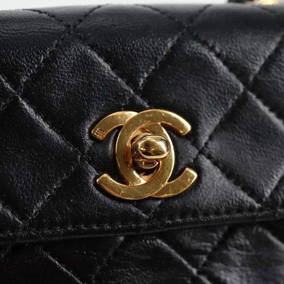 CHANEL Matelassé Chain Shoulder Bag Lammleder Schwarz Gold CC Auth bs29080