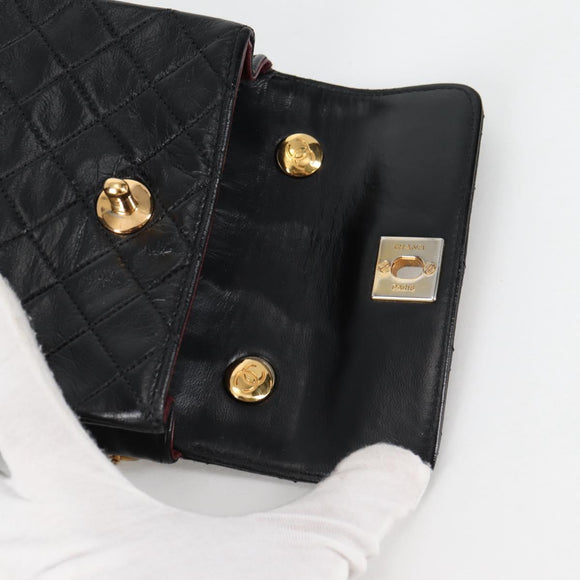 CHANEL Matelassé Chain Shoulder Bag Lammleder Schwarz Gold CC Auth bs29080