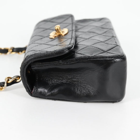 CHANEL Matelassé Chain Shoulder Bag Lammleder Schwarz Gold CC Auth bs29080