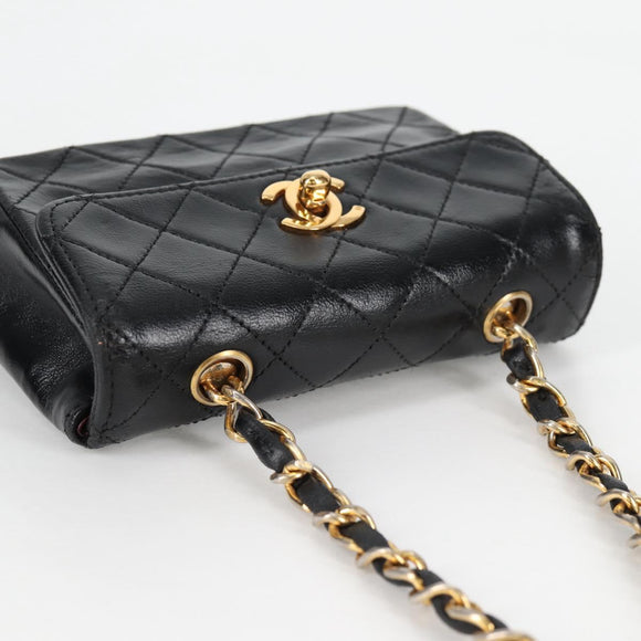 CHANEL Matelassé Chain Shoulder Bag Lammleder Schwarz Gold CC Auth bs29080