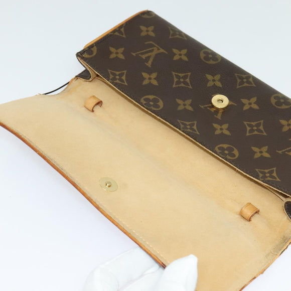 LOUIS VUITTON Monogram Pochette Twin GM Shoulder Bag M51852 LV Auth bs29241