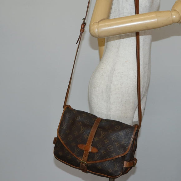 LOUIS VUITTON Monogram Saumur 30 Shoulder Bag M42256 LV Auth bs29516