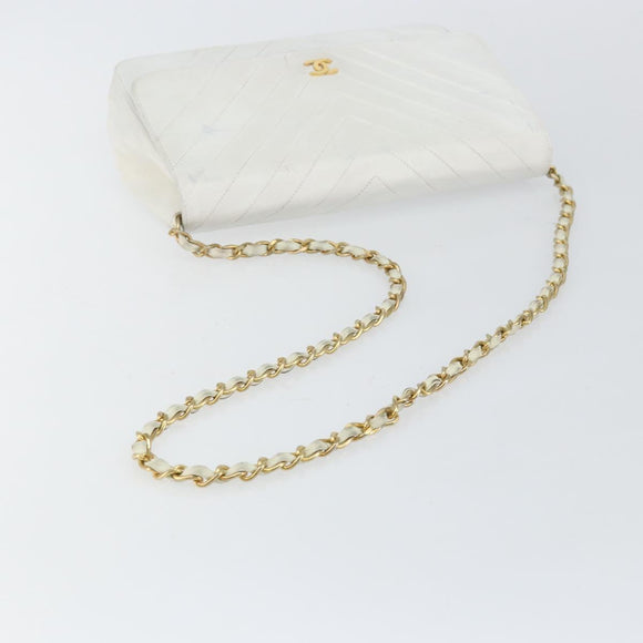 CHANEL Chain Shoulder Bag Lamb Skin White Gold CC Auth bs29641