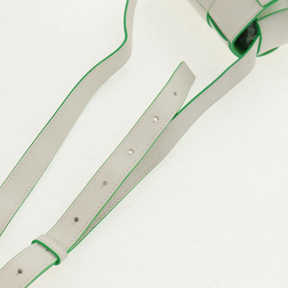 BOTTEGA VENETA MAXI INTRECCIATO Cassette Bag Leather White Green Auth bs30121A