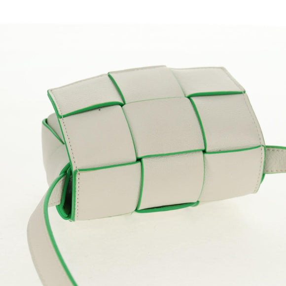 BOTTEGA VENETA MAXI INTRECCIATO Cassette Bag Leather White Green Auth bs30121A
