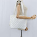 CHANEL Matelasse Tote Bag Caviar Skin White CC Auth bs30478-23
