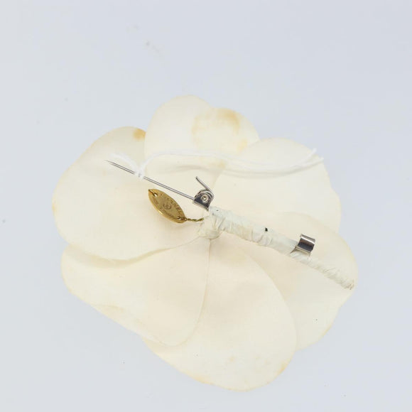 CHANEL Camelia Brooch Nylon White CC Auth bs30592