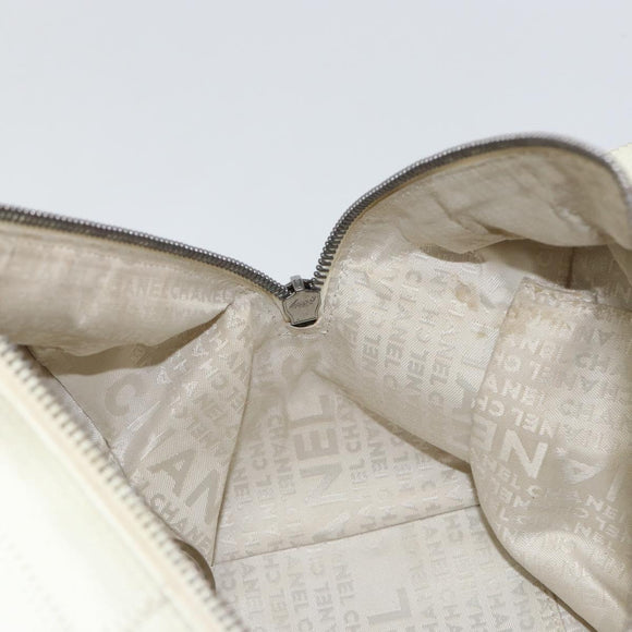 CHANEL Choco Bar Shoulder Bag Caviar Skin White Silver CC Auth bs30605