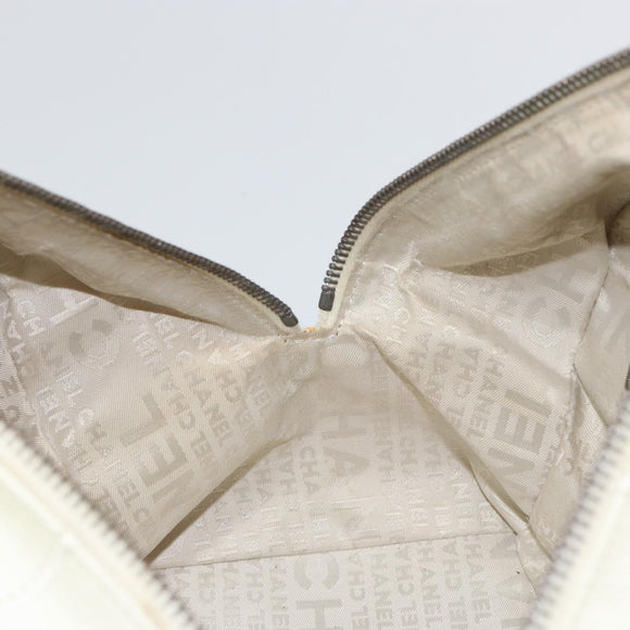 CHANEL Choco Bar Shoulder Bag Caviar Skin White Silver CC Auth bs30605