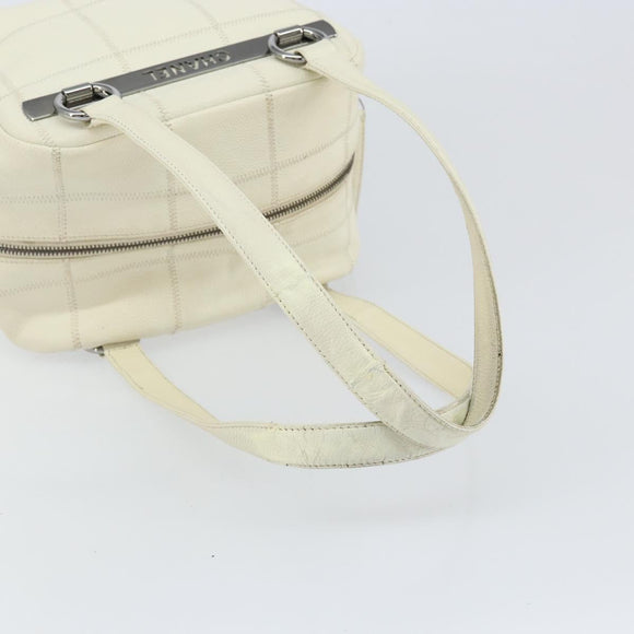CHANEL Choco Bar Shoulder Bag Caviar Skin White Silver CC Auth bs30605