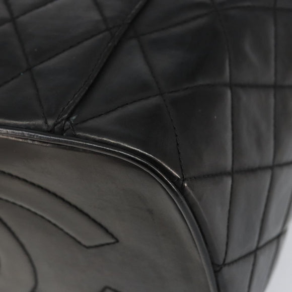 CHANEL Matelasse Vanity Pouch Enamel Black Gold CC Auth bs31398