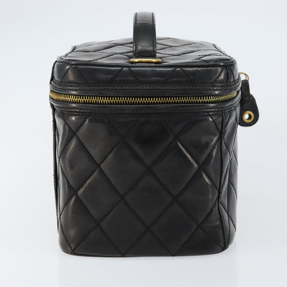 CHANEL Matelasse Vanity Pouch Enamel Black Gold CC Auth bs31398