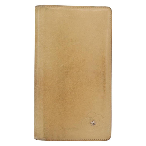 CHANEL Camelia Wallet Leather Beige CC Auth bs31581