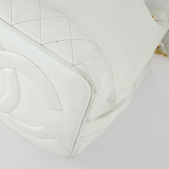 CHANEL Chain Shoulder Bag Leather White Gold CC Auth bs31633