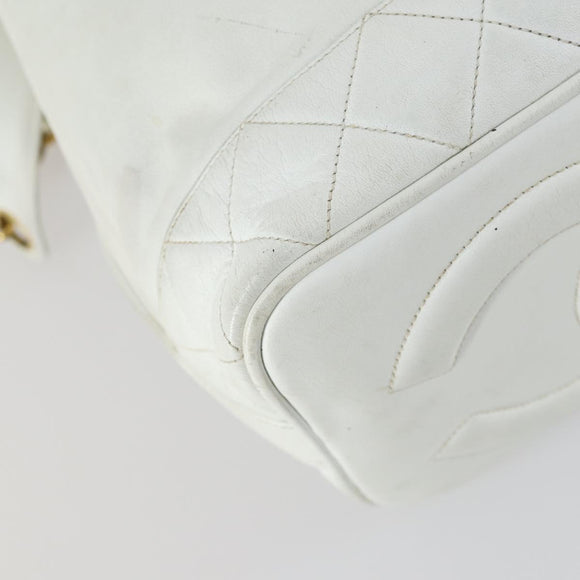 CHANEL Chain Shoulder Bag Leather White Gold CC Auth bs31633