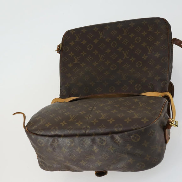 LOUIS VUITTON Monogram Saumur 35 Shoulder Bag M42254 LV Auth bs31702