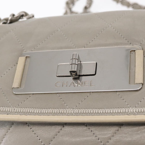 CHANEL Lammleder Kette Umhängetasche Grau Silber CC Auth bs32040
