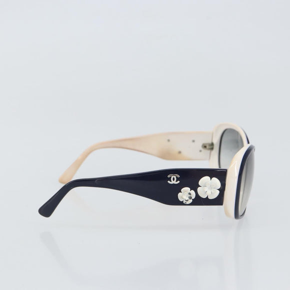 CHANEL Sunglasses plastic White CC Auth bs32159