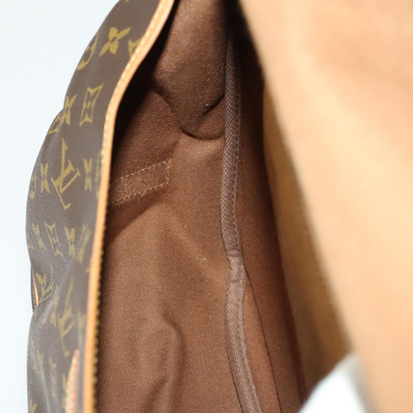 LOUIS VUITTON Monogram Saumur 35 Umhängetasche M42254 LV Auth bs32301