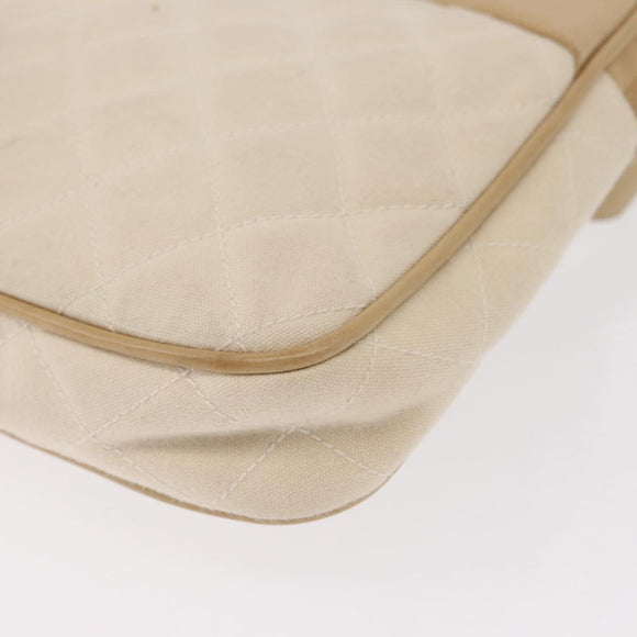 CHANEL Matelassé Bauchtasche Canvas Beige Gold CC Auth bs32356