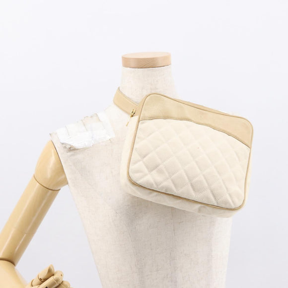 CHANEL Matelassé Bauchtasche Canvas Beige Gold CC Auth bs32356