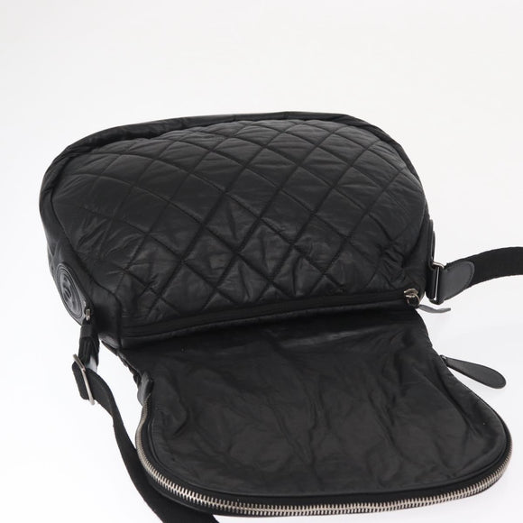 CHANEL Matelasse Schoudertas Nylon Zwart Zilver CC Auth bs32463
