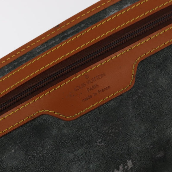 LOUIS VUITTON Epi Trousse Priant Clutch Bag Zipangu Gold LV Auth bs32536