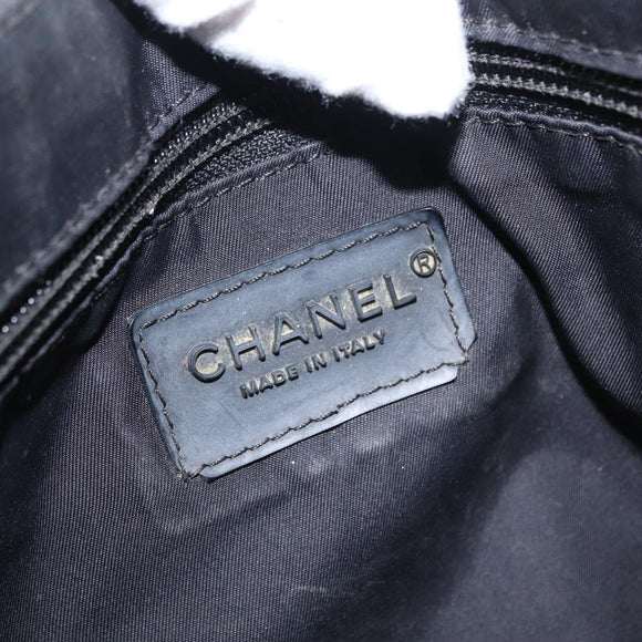 CHANEL Umhängetasche Nylon Schwarz CC Auth bs32635