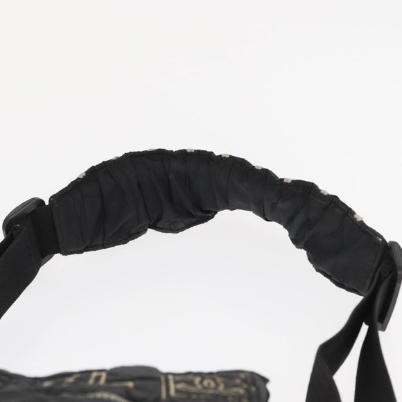 CHANEL Umhängetasche Nylon Schwarz CC Auth bs32635