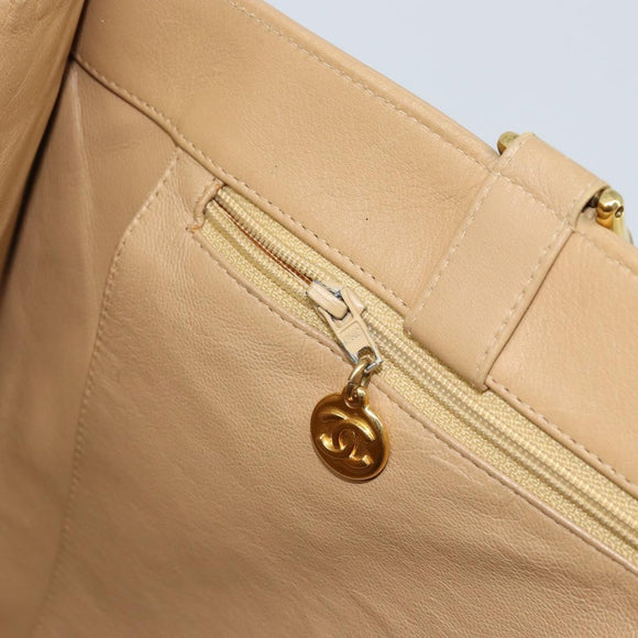 CHANEL Tote Bag Leather Beige Gold CC Auth bs32770