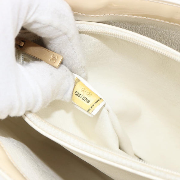 CHANEL Tote Bag Patent leather Beige Gold CC Auth bs32903