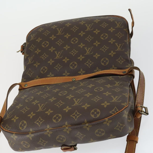 LOUIS VUITTON Monogram Saumur 30 Shoulder Bag M42256 LV Auth bs33030