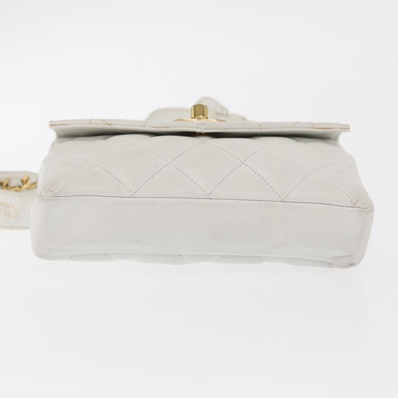 CHANEL Gürteltasche Lammleder Gold Weiß CC Auth bs33133
