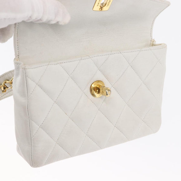 CHANEL Gürteltasche Lammleder Gold Weiß CC Auth bs33133