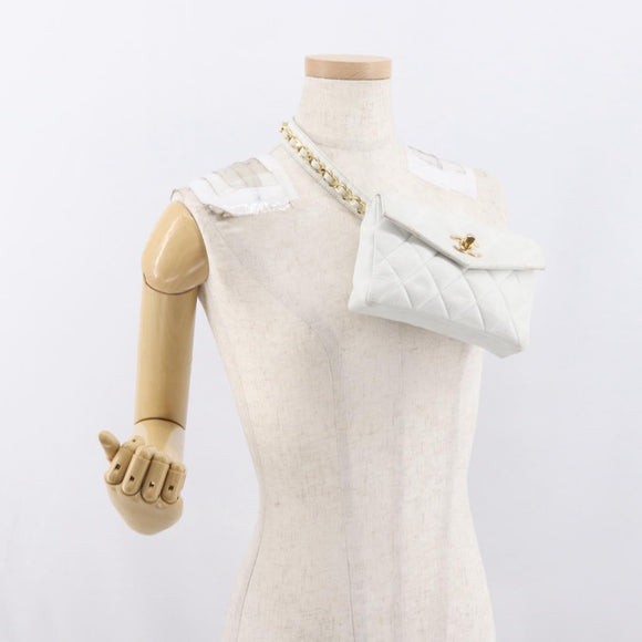CHANEL Gürteltasche Lammleder Gold Weiß CC Auth bs33133